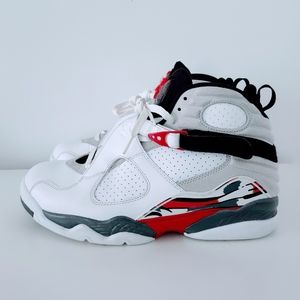Air Jordan Retro 8 Bugs Bunny 2013 Size 11 “NEED SOME LOVE” Condition With Box.
